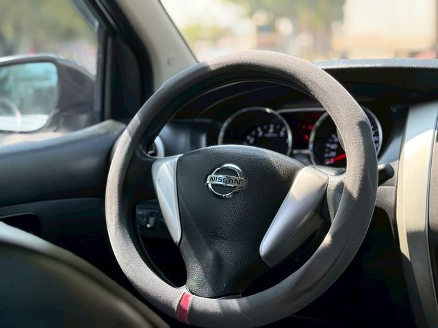 NISSAN日產 LIVINA  第6張相片