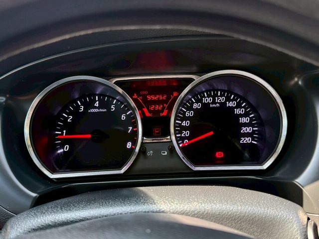 NISSAN日產 LIVINA  第7張相片