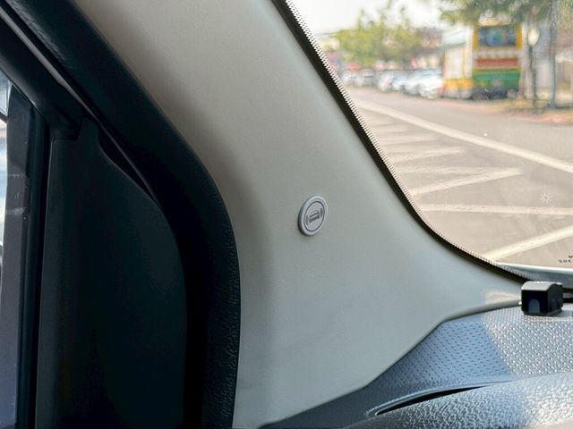 NISSAN日產 LIVINA  第10張相片