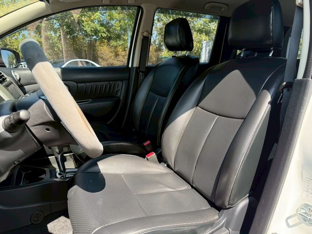 NISSAN日產 LIVINA  第11張相片