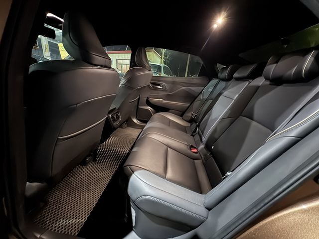 TOYOTA豐田 CROWN  第7張相片