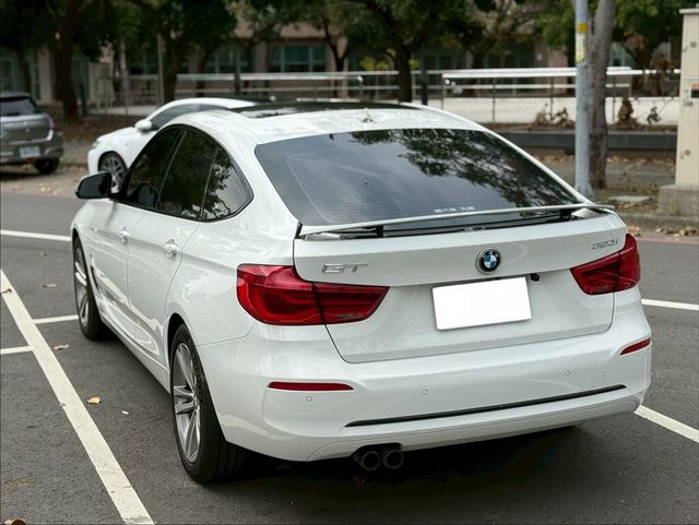 BMW寶馬 320 GT  第2張相片