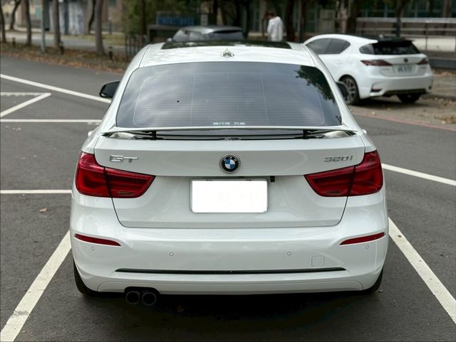 BMW寶馬 320 GT  第4張相片