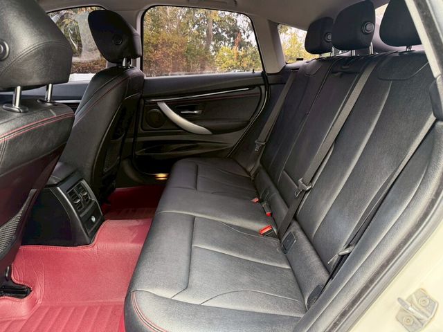 BMW寶馬 320 GT  第16張相片