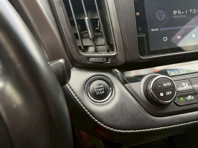 TOYOTA豐田 RAV4  第8張相片