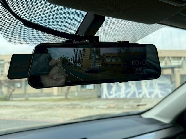 TOYOTA豐田 RAV4  第11張相片