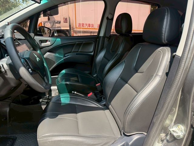 MITSUBISHI三菱 COLT PLUS  第9張相片