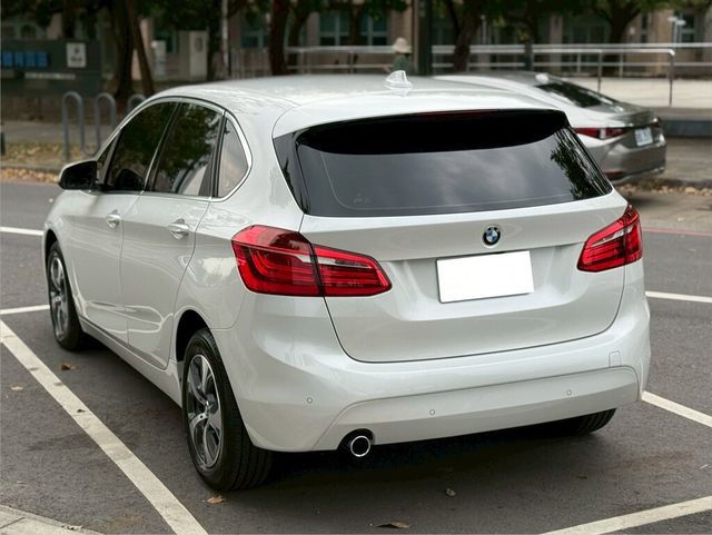 BMW寶馬 218D  第2張相片