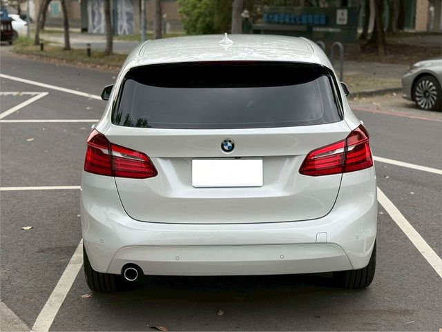 BMW寶馬 218D  第4張相片