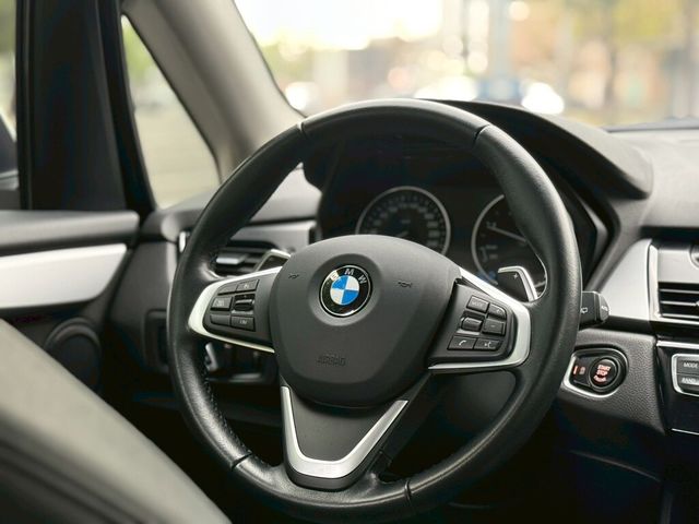 BMW寶馬 218D  第6張相片