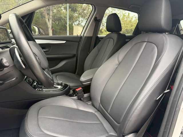 BMW寶馬 218D  第12張相片