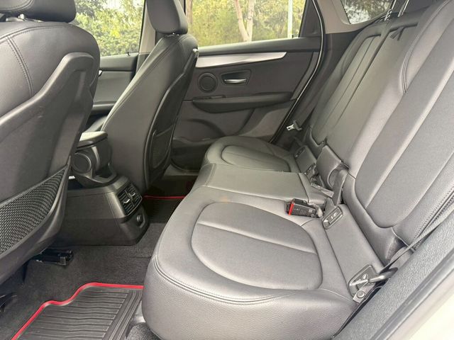 BMW寶馬 218D  第13張相片