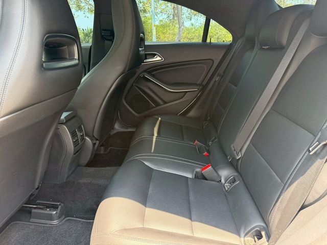 M-BENZ賓士 CLA250 4MATIC  第13張相片