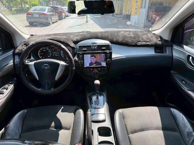 NISSAN日產 TIIDA  第5張相片