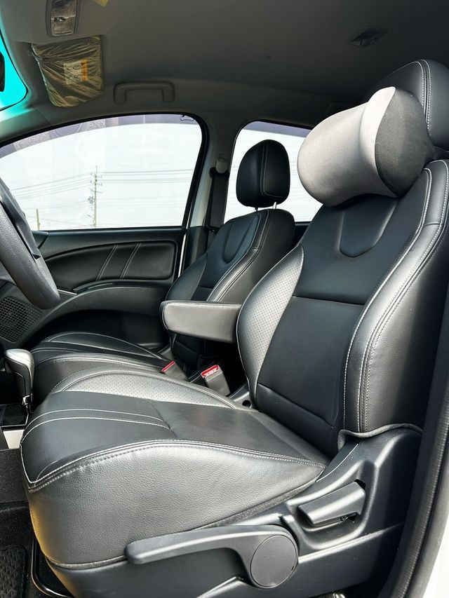 MITSUBISHI三菱 COLT PLUS  第8張相片