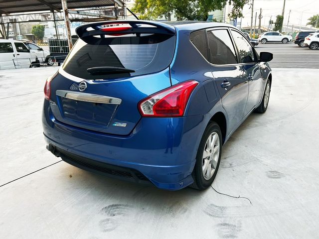NISSAN日產 TIIDA  第3張相片