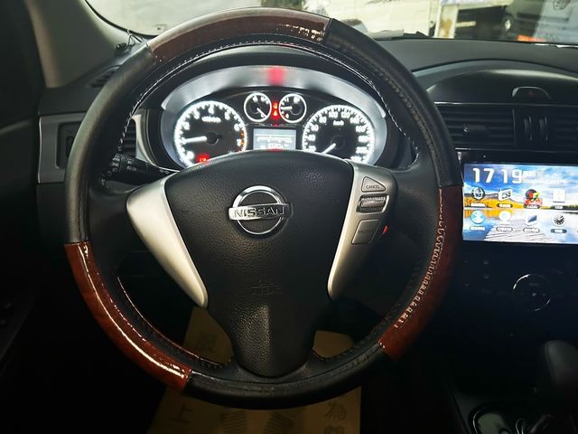 NISSAN日產 TIIDA  第9張相片