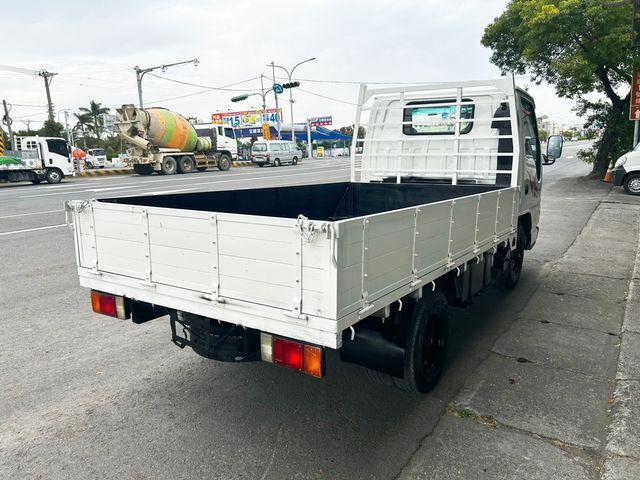 ISUZU五十鈴 ELF  第7張相片