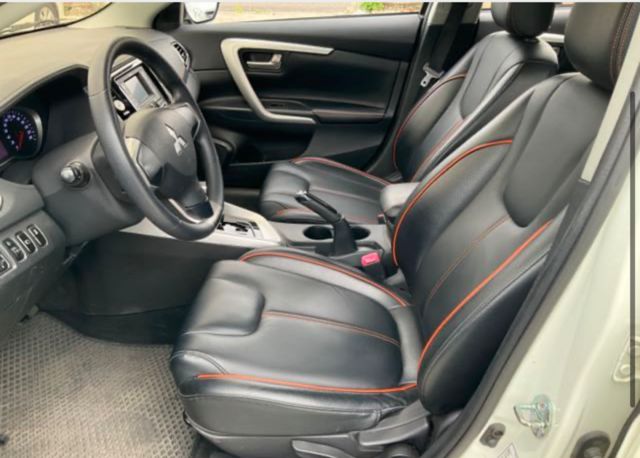 MITSUBISHI三菱 GRAND LANCER  第2張相片