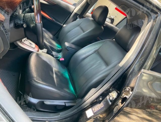 TOYOTA豐田 ALTIS  第4張相片