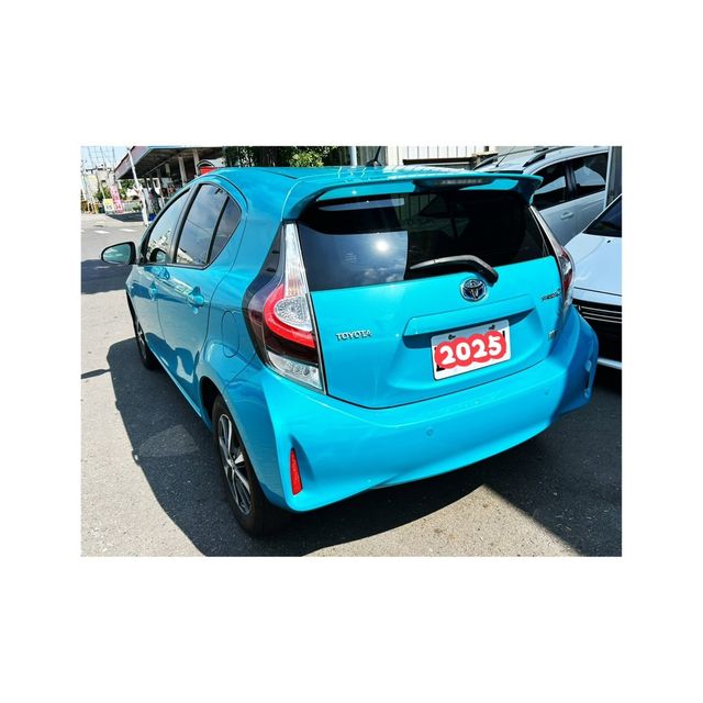 TOYOTA豐田 PRIUS C  第3張相片
