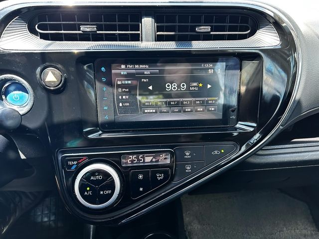 TOYOTA豐田 PRIUS C  第7張相片