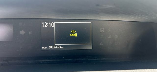 TOYOTA豐田 PRIUS C  第12張相片