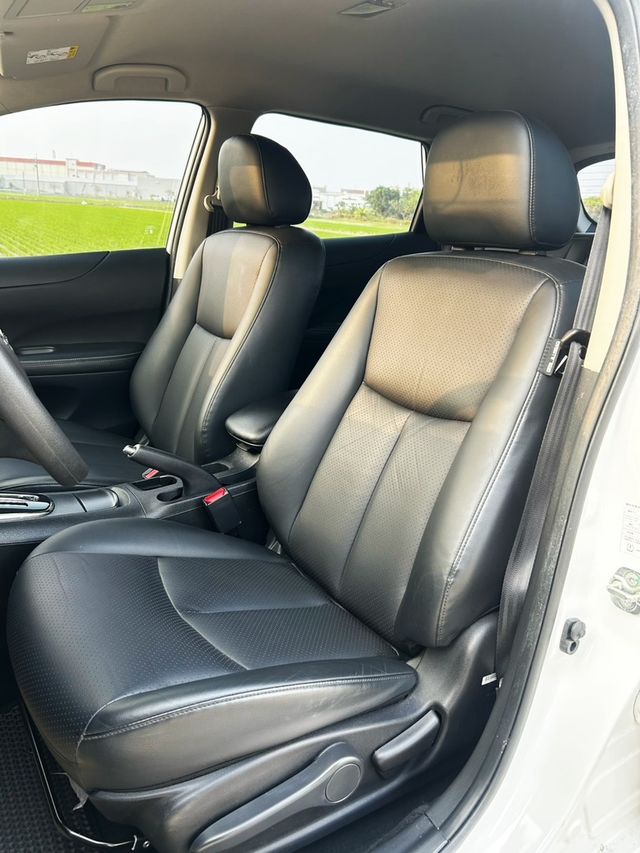 NISSAN日產 TIIDA  第7張相片