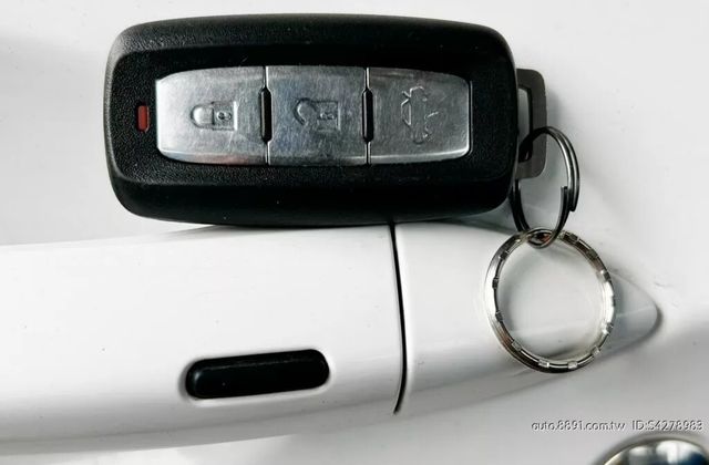 MITSUBISHI三菱 COLT PLUS  第6張相片