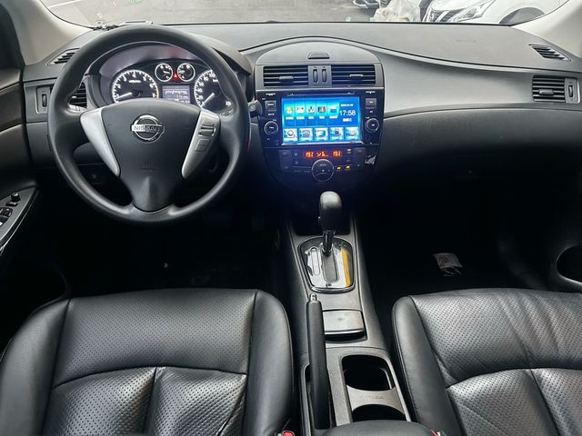 NISSAN日產 TIIDA  第5張相片