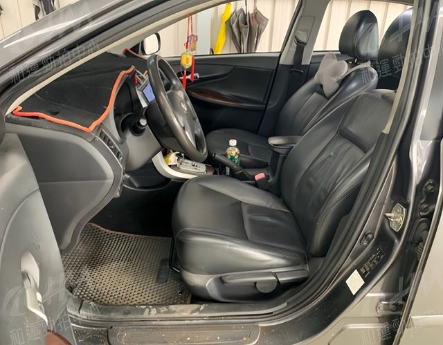 TOYOTA豐田 ALTIS  第3張相片