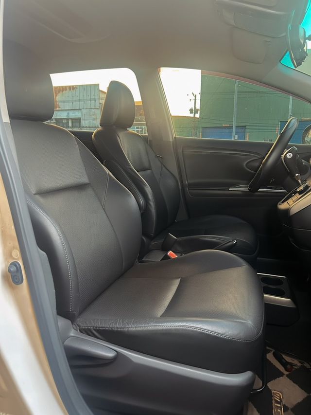 TOYOTA豐田 WISH  第15張相片