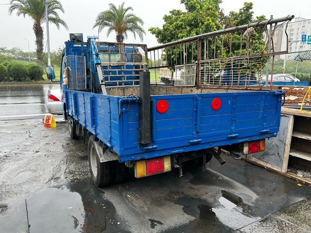 ISUZU五十鈴 ELF  第3張相片