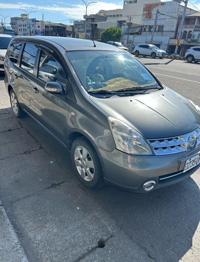 NISSAN日產 LIVINA  第2張相片