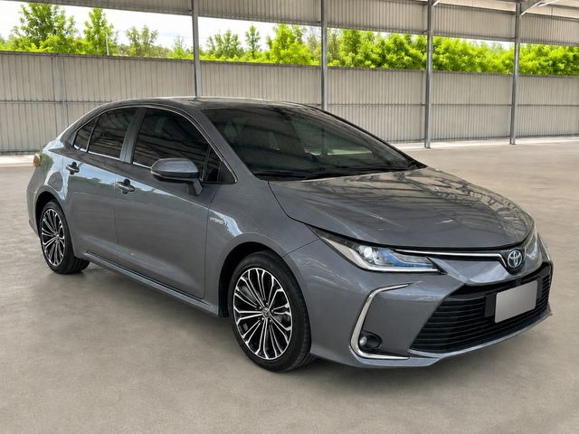 TOYOTA豐田 COROLLA ALTIS HYBRID  第2張相片