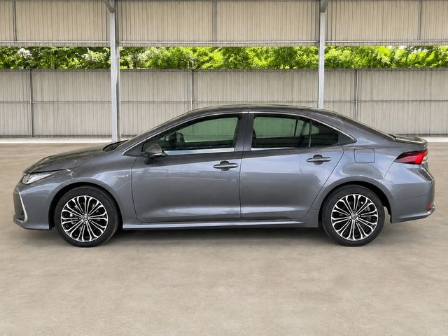 TOYOTA豐田 COROLLA ALTIS HYBRID  第3張相片