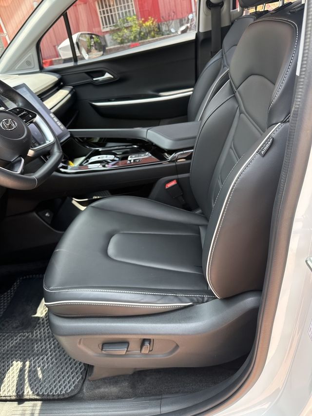 HYUNDAI現代 CUSTIN  第7張相片