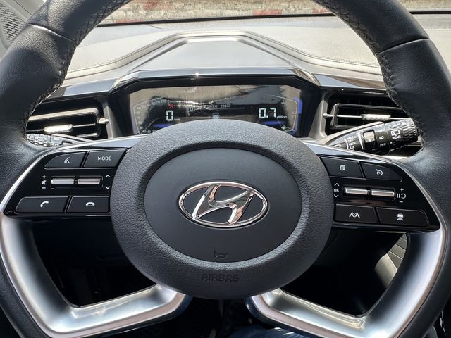 HYUNDAI現代 CUSTIN  第8張相片