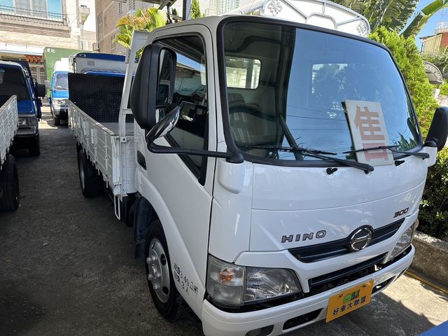 HINO日野 300  第1張相片