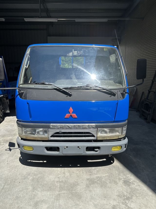 MITSUBISHI三菱 CANTER  第1張相片
