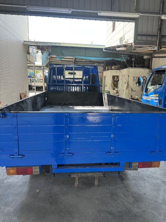 MITSUBISHI三菱 CANTER  第4張相片