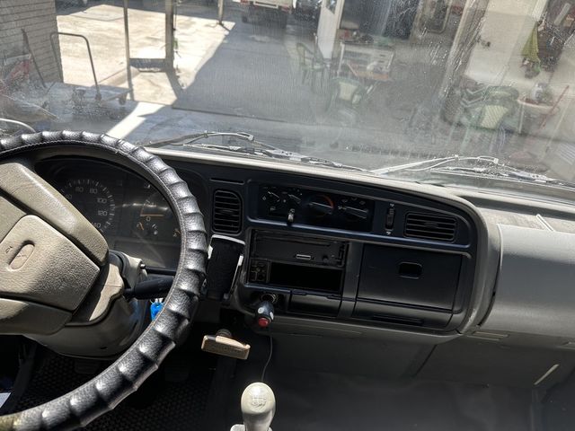 MITSUBISHI三菱 CANTER  第5張相片