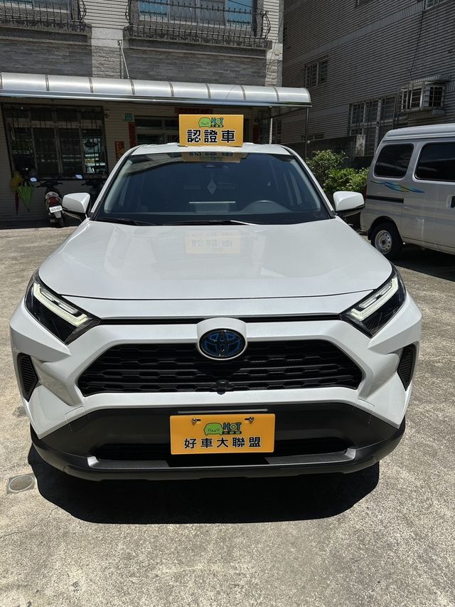 TOYOTA豐田 RAV4  第3張相片