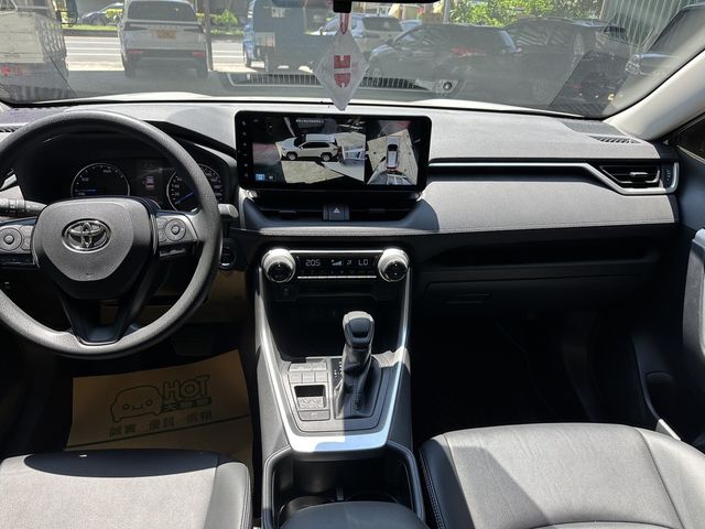 TOYOTA豐田 RAV4  第5張相片