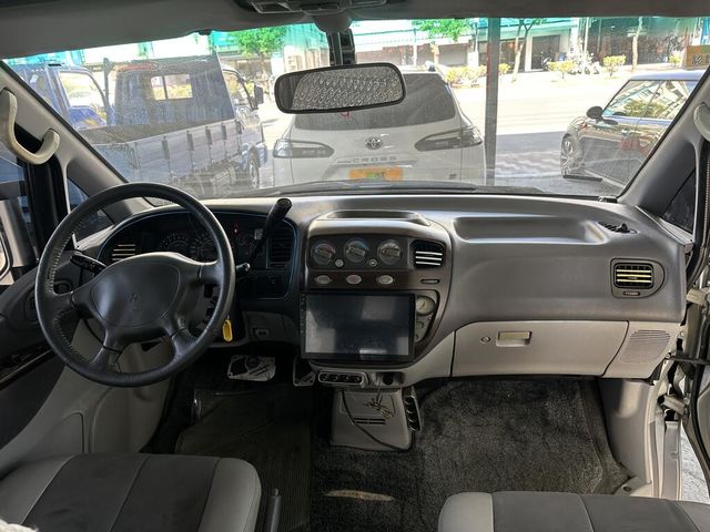 MITSUBISHI三菱 SPACE GEAR  第13張相片