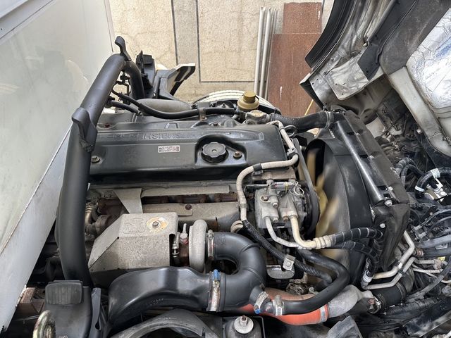 MITSUBISHI三菱 CANTER  第6張相片