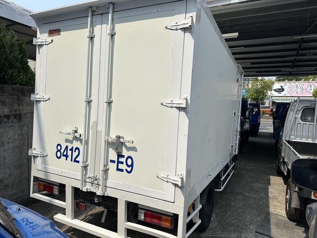 MITSUBISHI三菱 CANTER  第8張相片