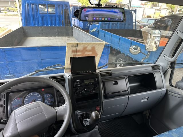 MITSUBISHI三菱 CANTER  第13張相片