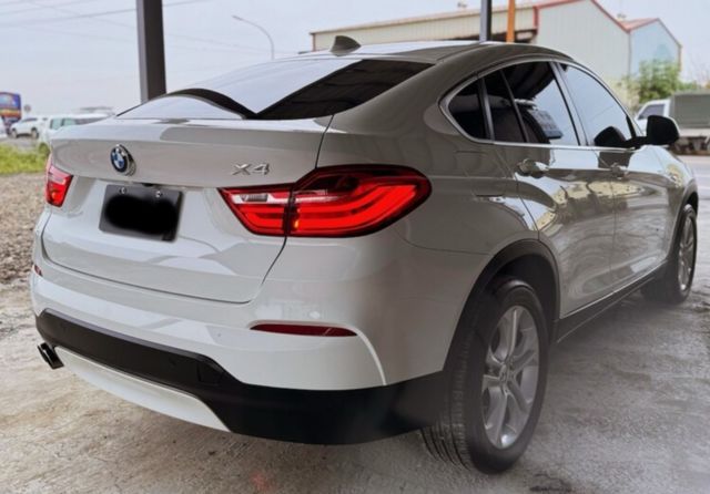 BMW寶馬 X4 XDRIVE28I  第5張相片