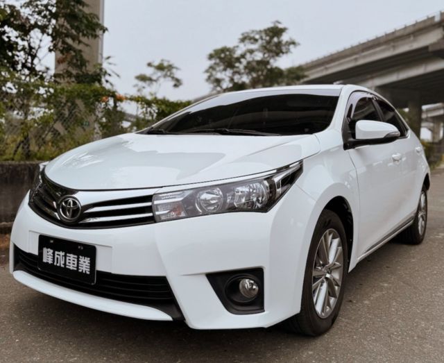 TOYOTA豐田 ALTIS  第1張相片